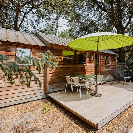 Le Bois Martin Holiday park 2*