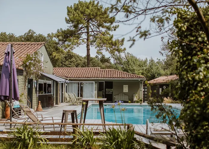 Parque de vacaciones Le Bois Martin 2*